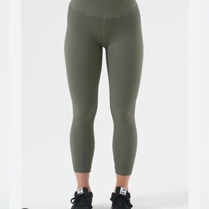 NUX Leggings Womens Size L Green Ribbed High Compression Athletic NWT